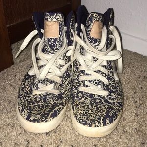 Nike purple and white paisley high tops